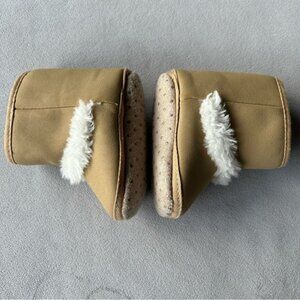 Old Navy ~ Go Cozy Boots ~ Faux Fur Lined ~ Baby Size 0-3 Months Size 1